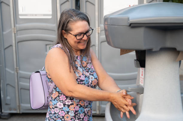 Best Portable toilet rental cost  in Monroeville, OH